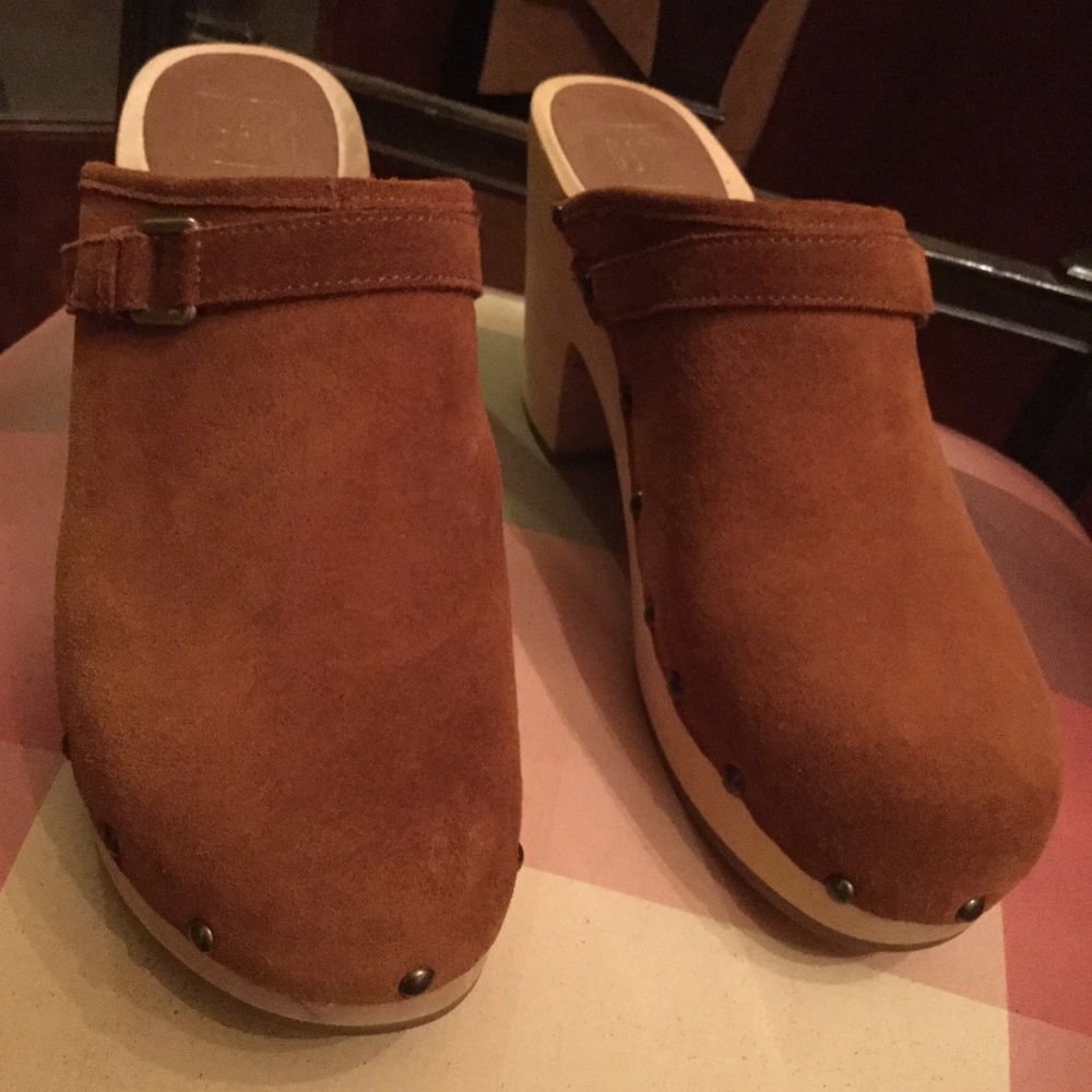 Women’s shoes